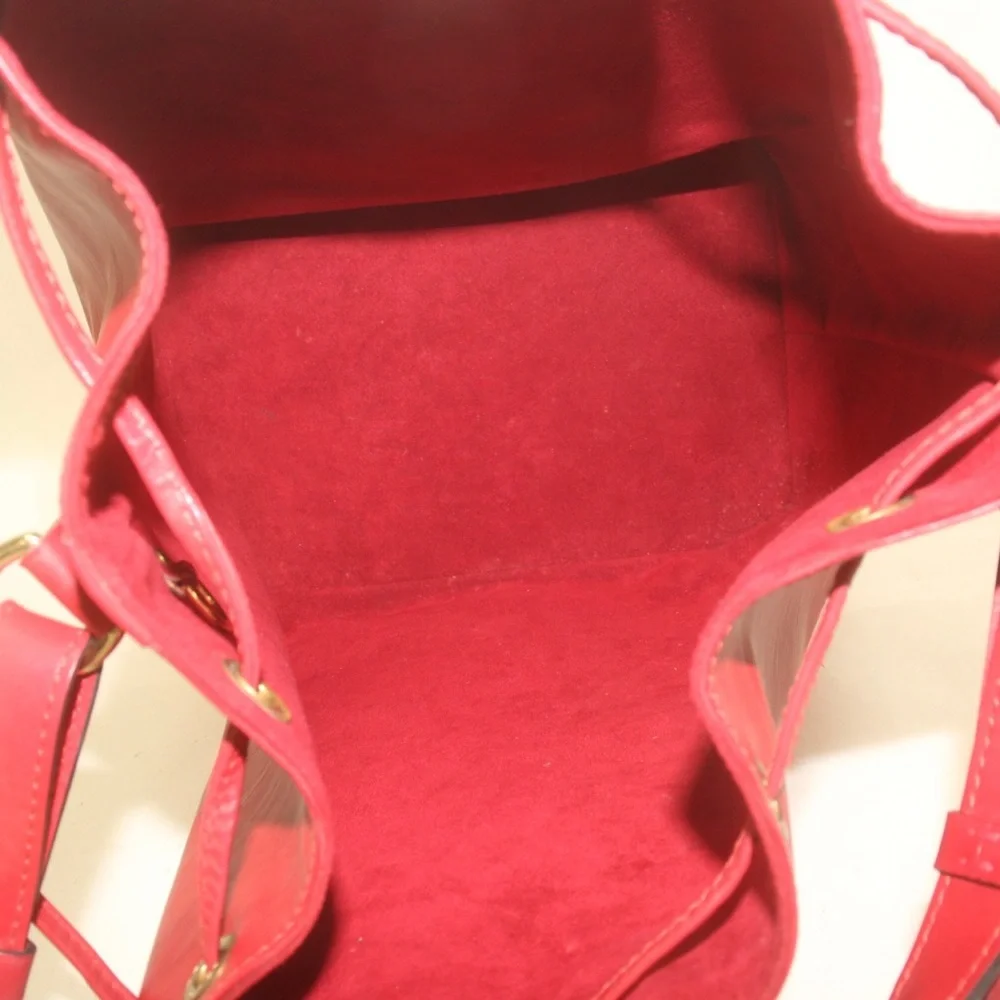 Louis Vuitton Noe Red Epi Shoulder Bag - Picture 7 of 12